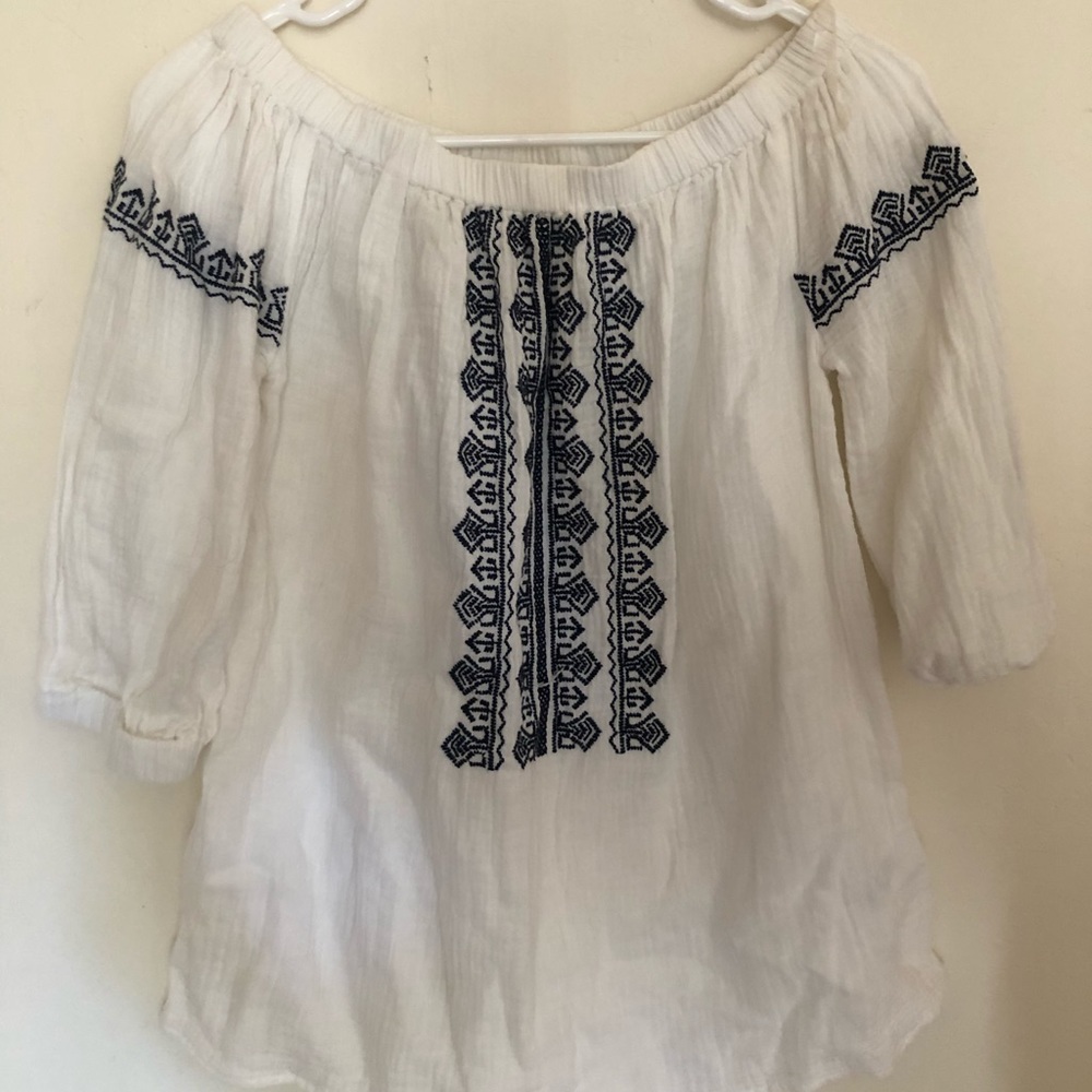 Off the Shoulder embroidered top
